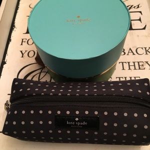 Kate Spade ♠️ Small Black&white Cosmetic case